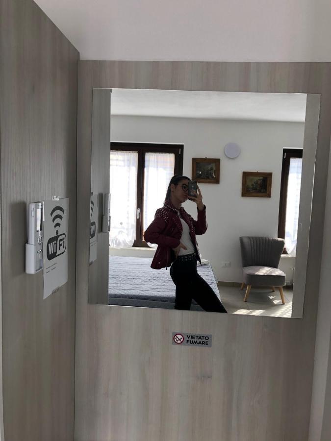 La Casa Della Ada Hotel Castelnuovo del Garda Exterior foto