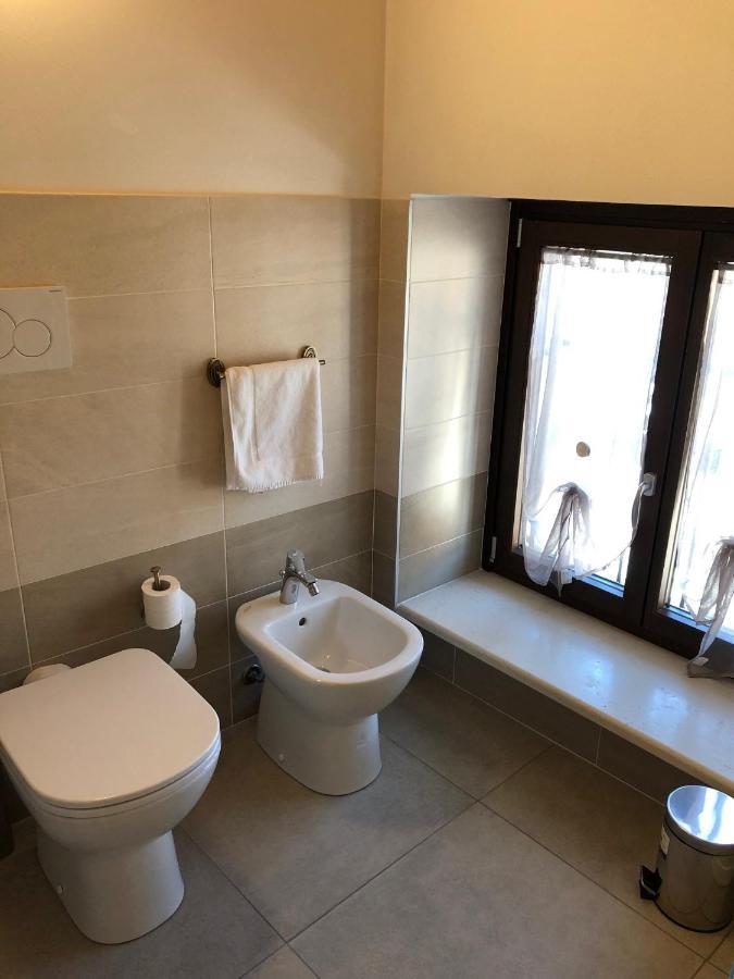 La Casa Della Ada Hotel Castelnuovo del Garda Exterior foto