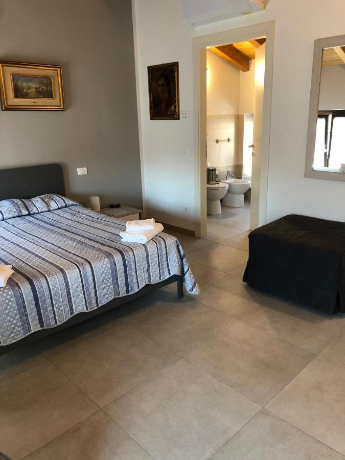 La Casa Della Ada Hotel Castelnuovo del Garda Exterior foto