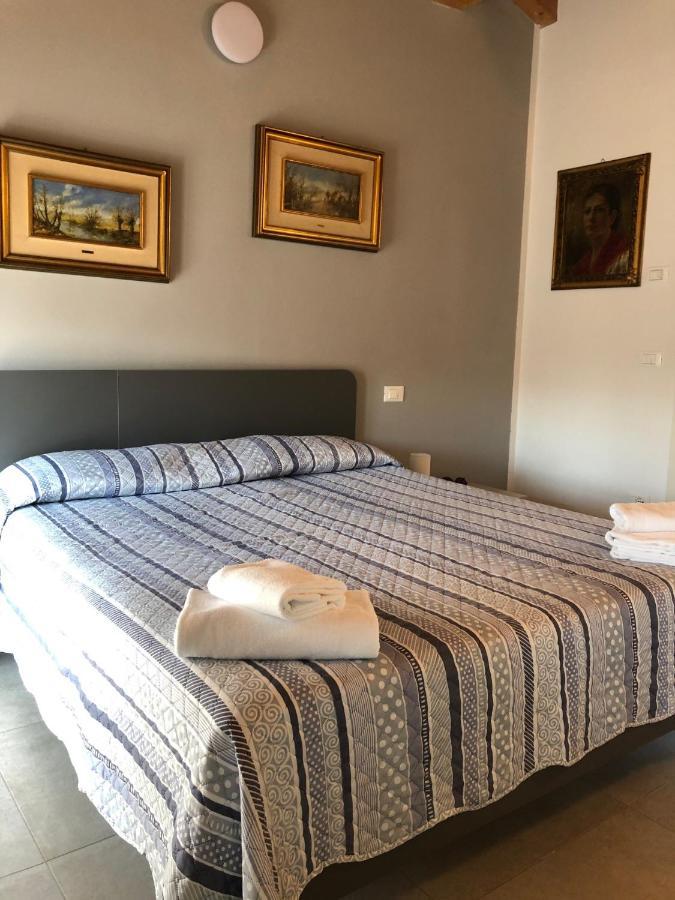 La Casa Della Ada Hotel Castelnuovo del Garda Exterior foto